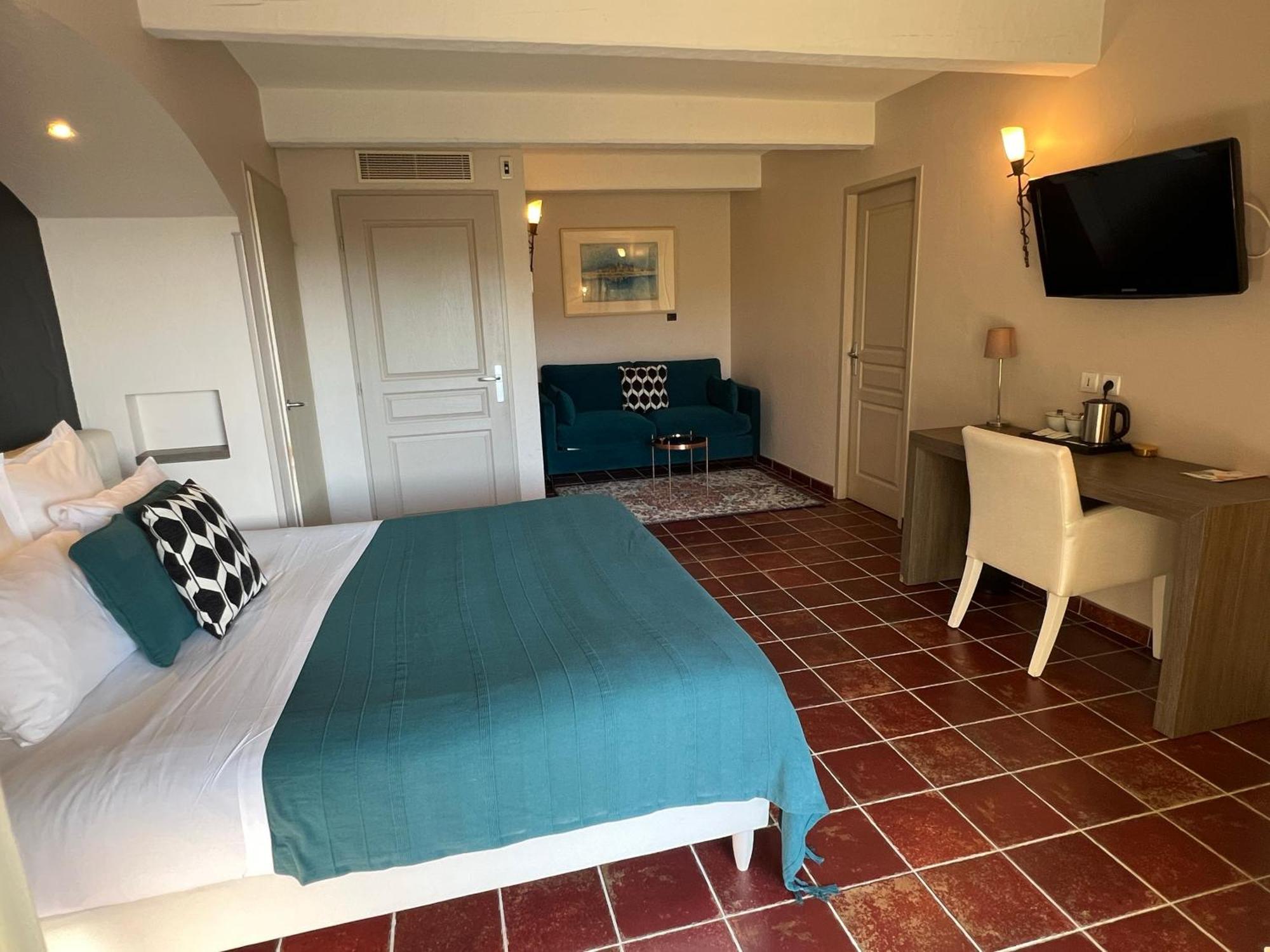 Logis Hotel Restaurant La Bergerie Aragon Room photo